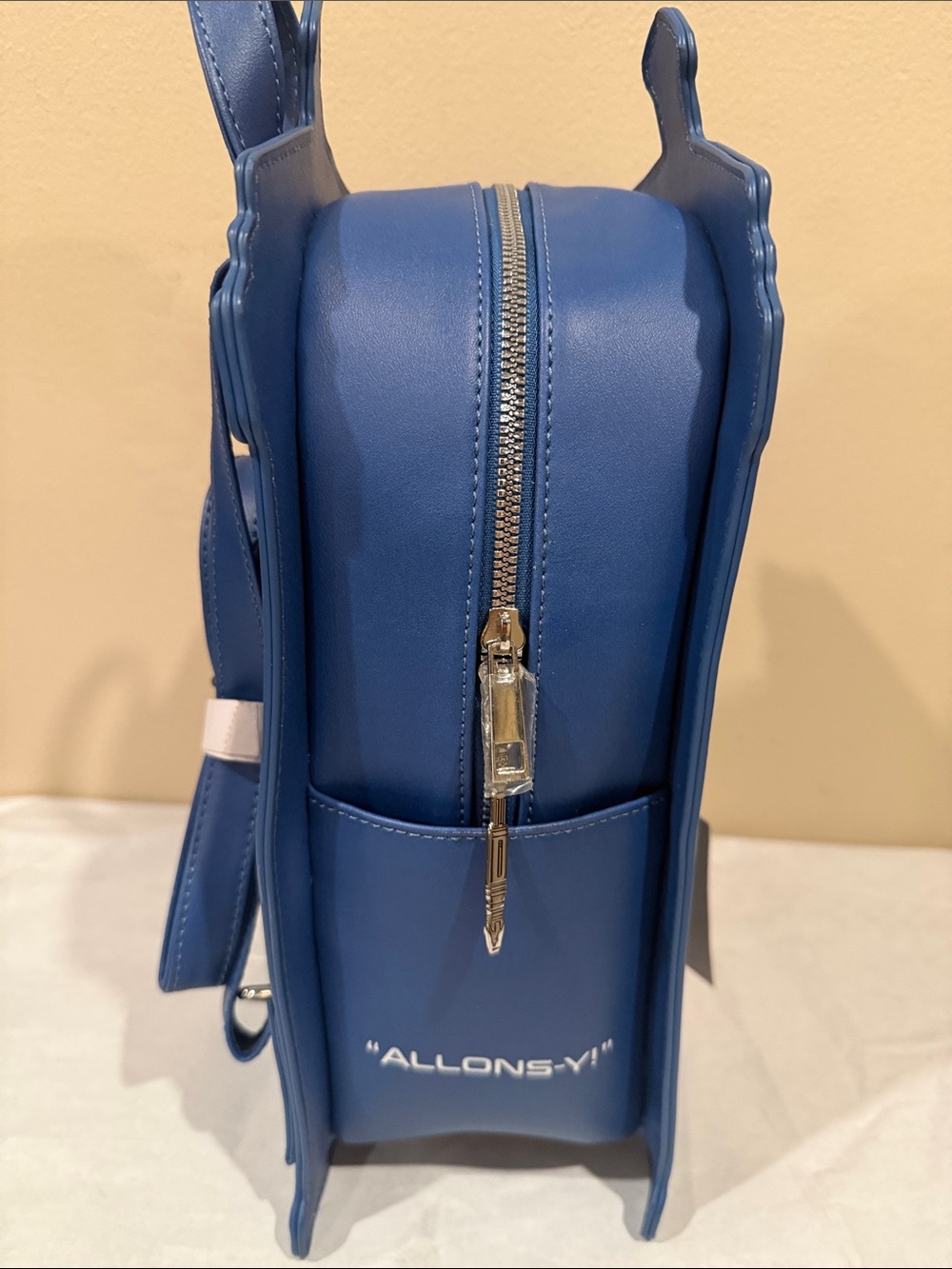 🩵Blue TARDIS Police Box Backpack – Allons-Y! - Picture 6 of 8